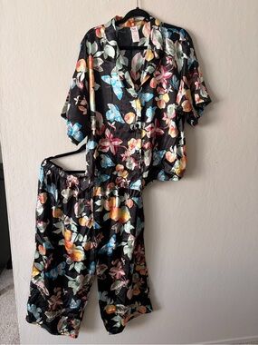 Secret Treasures Black Floral Midi Dress Set
